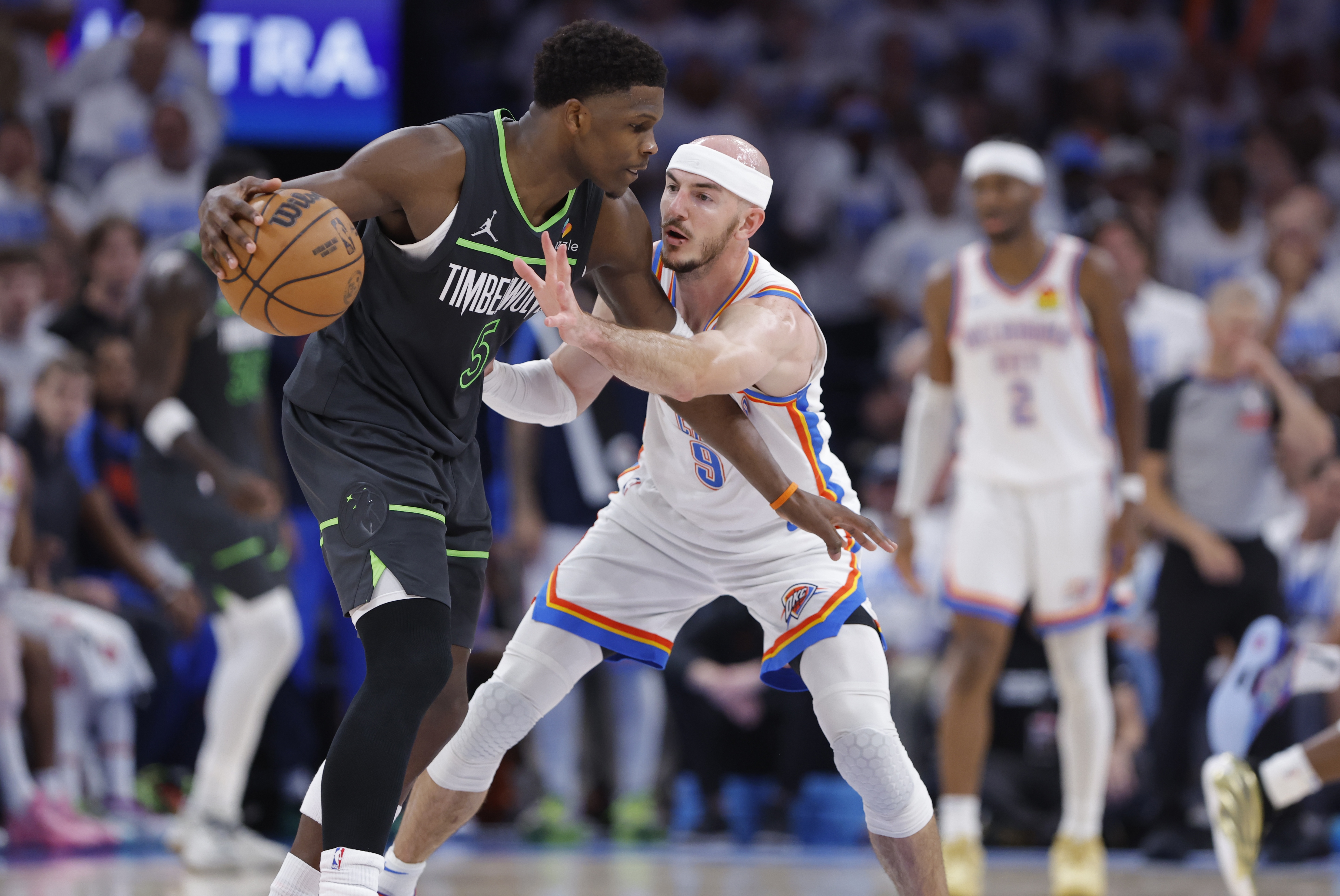 冲刺阶段NBA季后赛焦点战；皇家马德里调整名单；压力陡增；轮换策略成焦点的简单介绍