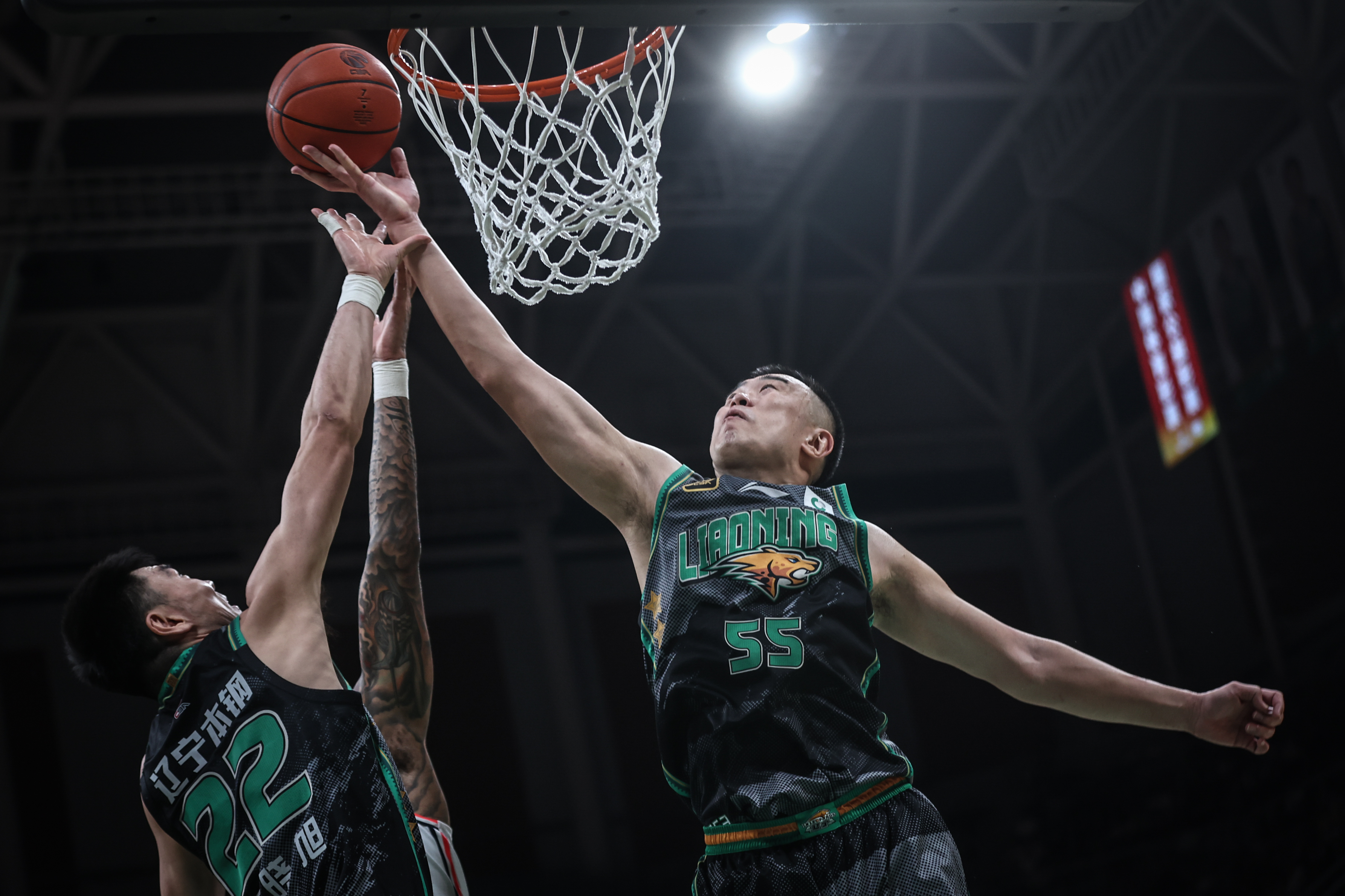 辽宁本钢训练开放日，赛后队长鼓劲引欢呼，国王杯在即，年轻球员得到机会的简单介绍