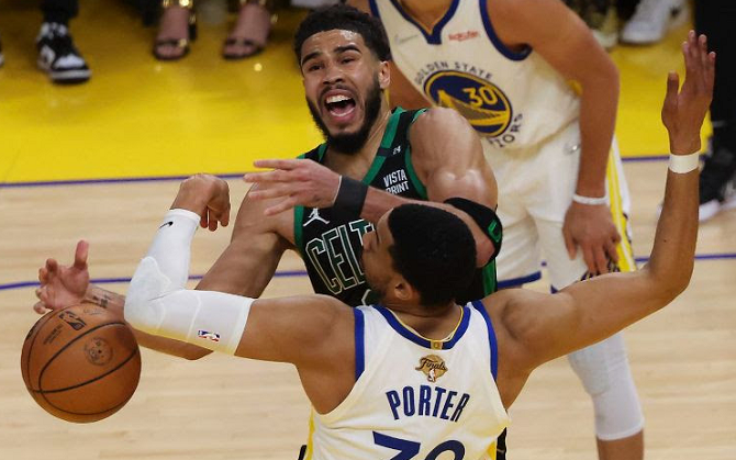 包含重磅！罗马扳平良机备战社区盾达拉斯独行侠冲刺阶段豪取连胜，塔图姆在勇士比赛中状态火爆的词条