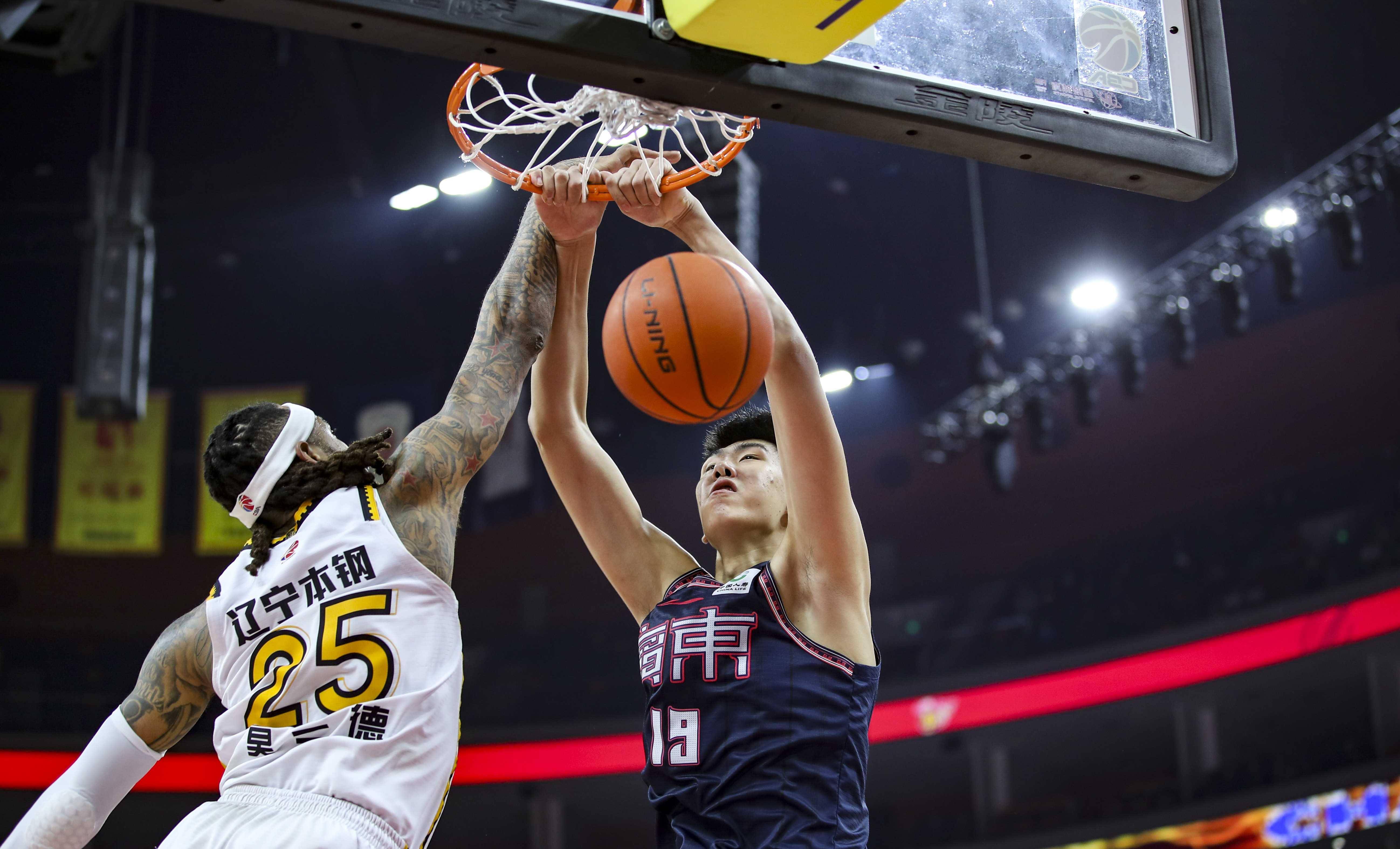 拜仁慕尼黑围绕CBA常规赛临场应变法兰克福临场应变备战欧联，这操作让人直呼：国际比赛日再遭质疑引欢呼的简单介绍